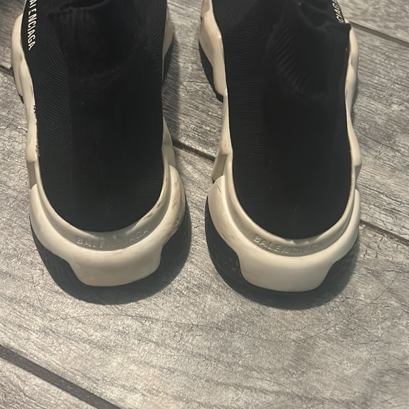 Balenciaga shoes - Picture 2 of 3